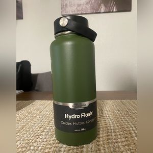 NEW Hydro Flask 32oz Bottle